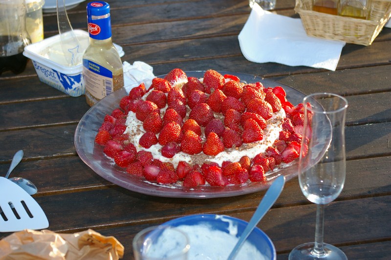 strawberry_cake